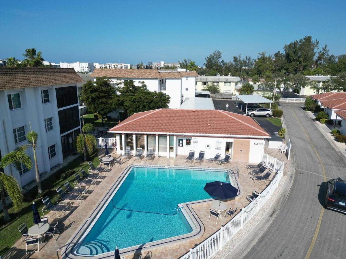 2 Bed 2 Bath Centrally Located On Siesta Key Sarasota Extérieur photo