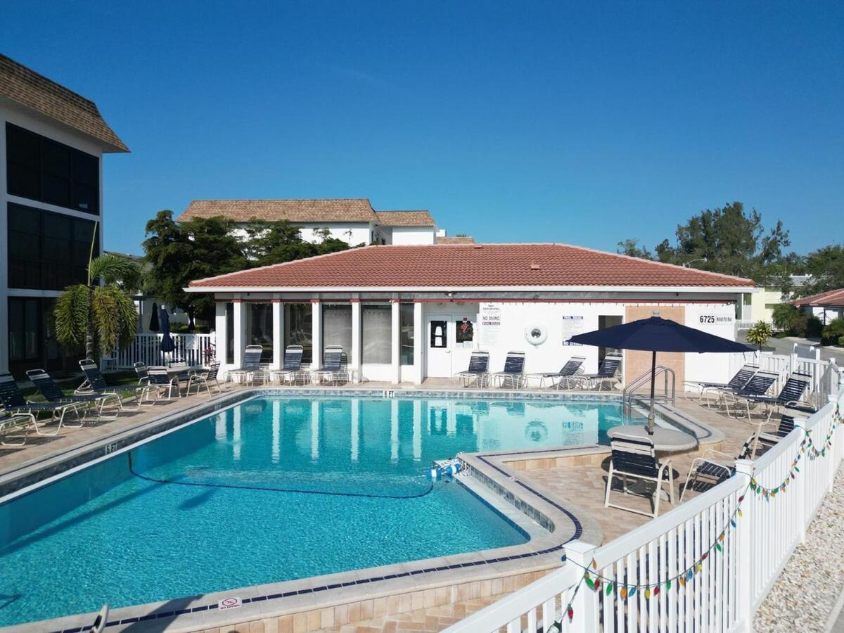 2 Bed 2 Bath Centrally Located On Siesta Key Sarasota Extérieur photo